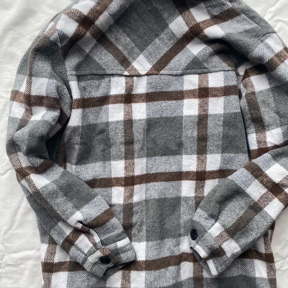 Plaid Shacket Perfect For Fall - image 6